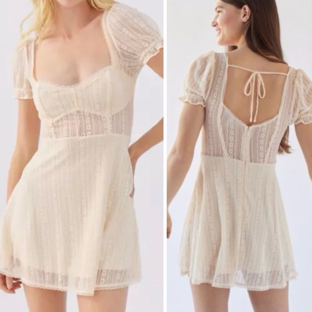 🥑5/$25 Urban Outfitters Cream Roxie Lace Mini Dress M
